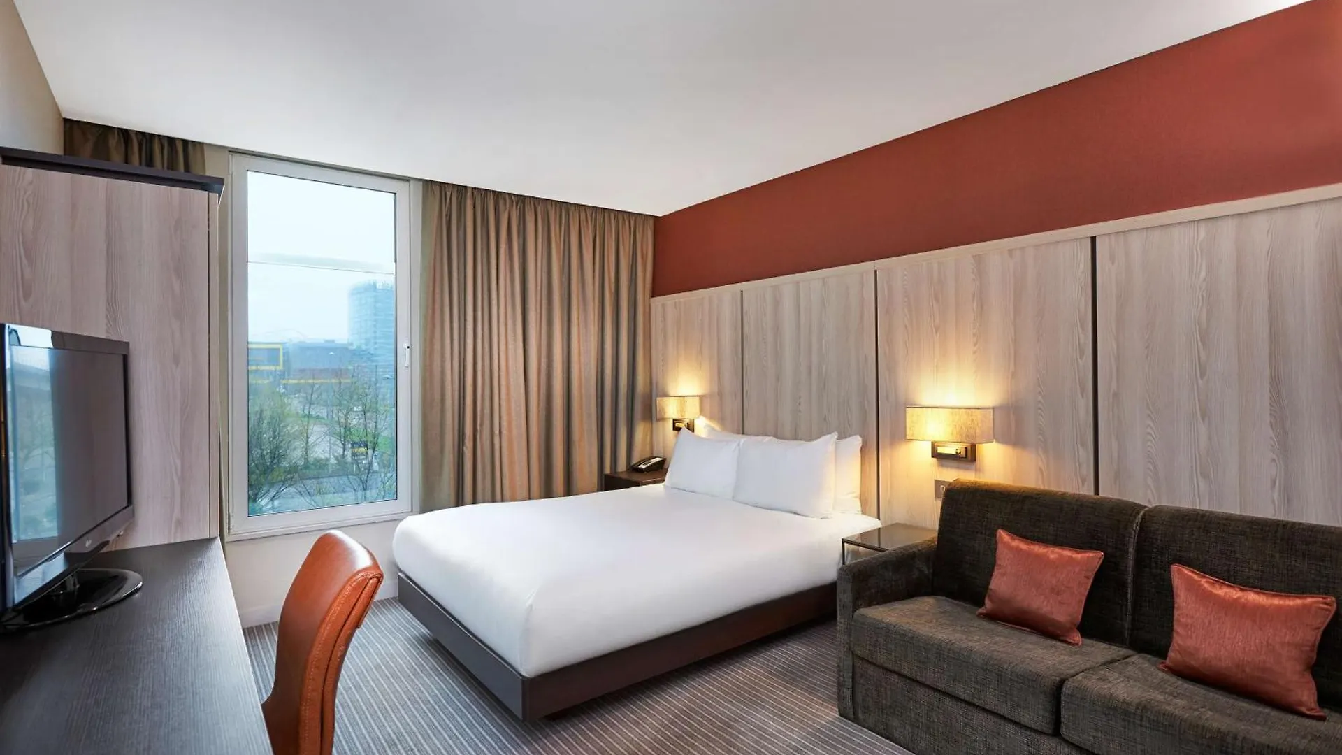 Doubletree By Hilton London Excel Hotel