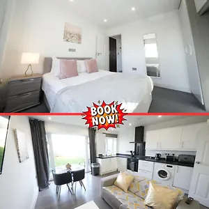 Apartamento Hatton Heathrow Airport- Free Parking-free Underground To And From Heathrow Airport Hatton Cross Picture-see Fast Hatton Cross To 30min